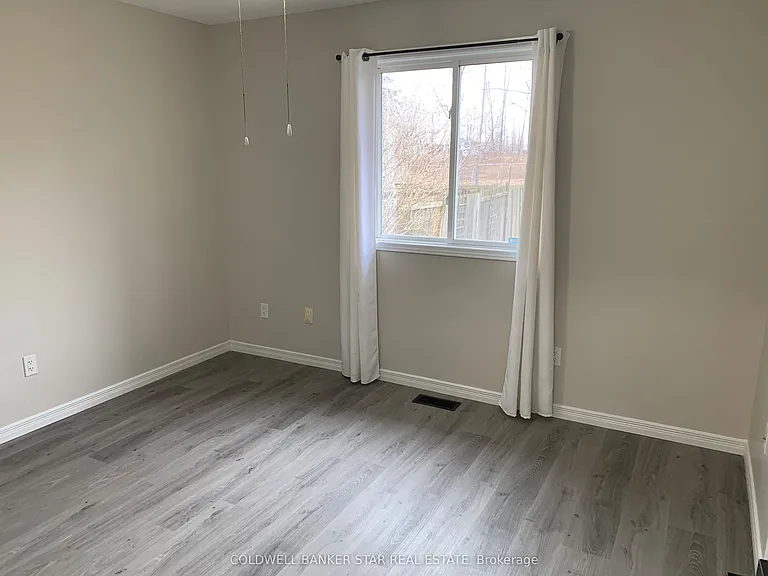 27 Steele St — Photo 16