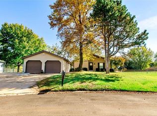 561 Britmore Ct, Florissant, MO 63031