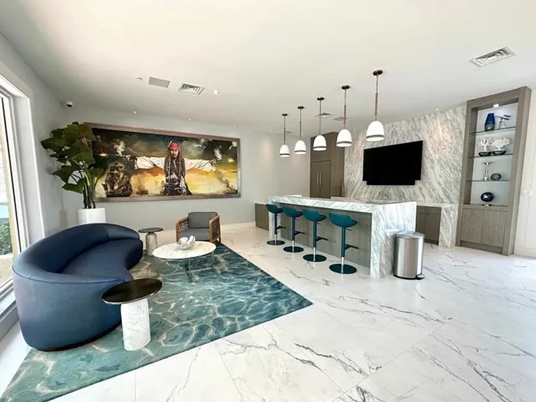 602 E Dania Bch #210 — Photo 9