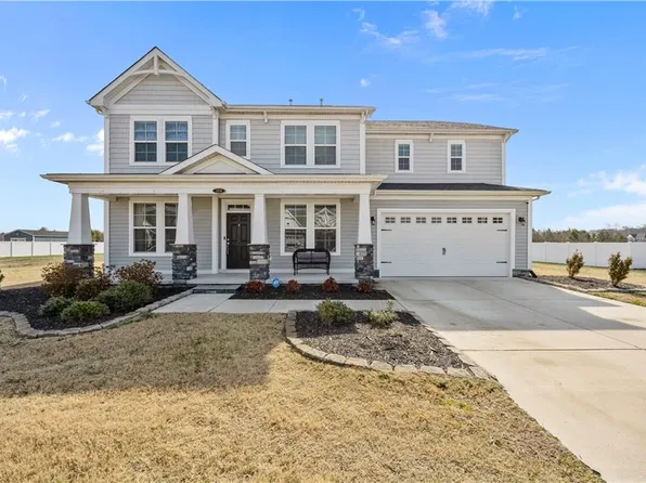 104 Ashbee Ct, Moyock, NC 27958