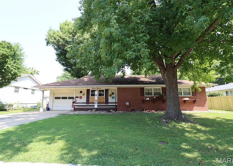 1st image of 1213 Killarney Dr
