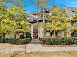 500 Central Park Ave APT 233, Scarsdale, NY 10583