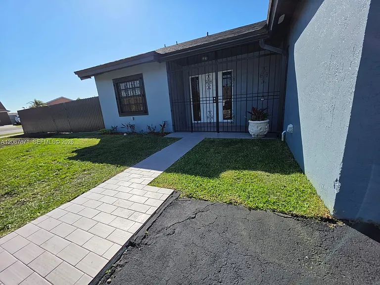 15238 SW 58th Ter — Photo 20