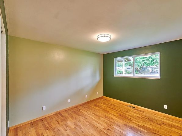 8337 133rd Ave NE