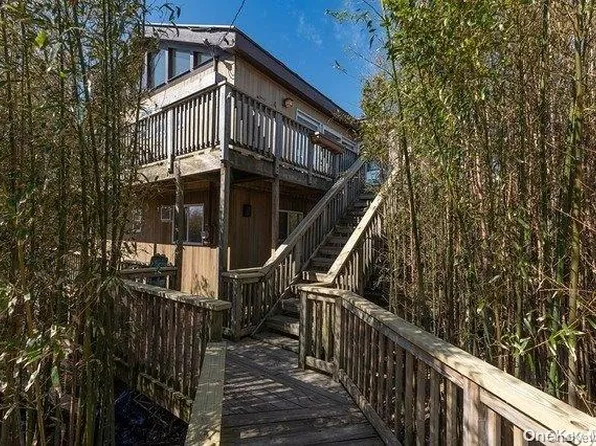 50 Clipper Roadway, Ocean Beach, NY 11770