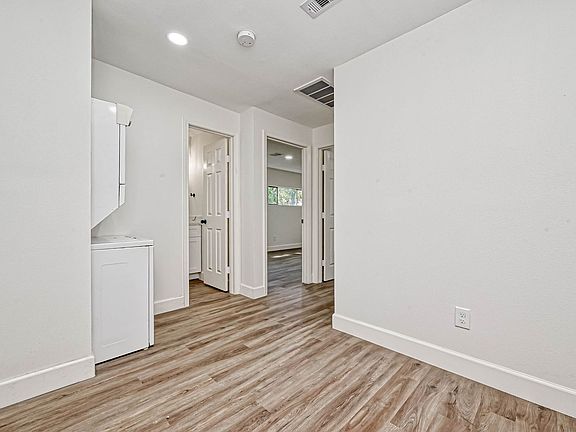 4th image of 5609 Denmark St #A