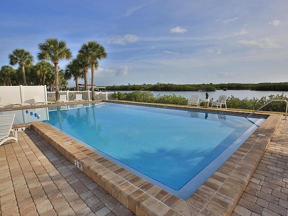 3rd image of 1257 Harbour Point Dr