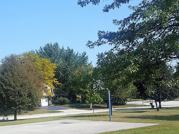 3rd image of 4116 Crimson Dr