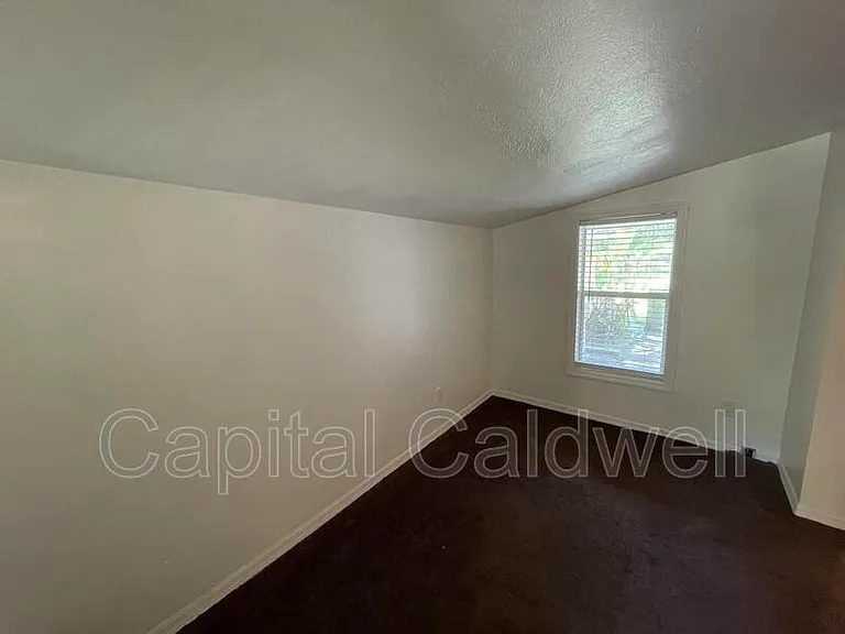 4104 N Ola Ave #4 — Photo 4