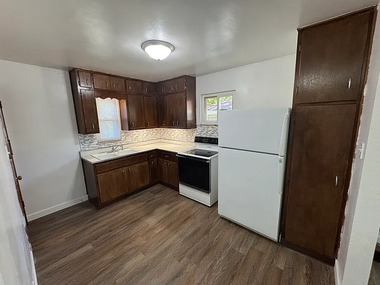 1701 E Southern Ave — Photo 3