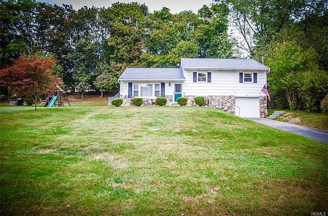 1st image of 3 Harth Dr