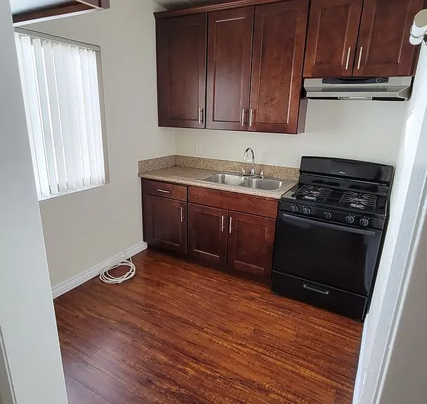 Park Verdugo Apartments — Photo 6
