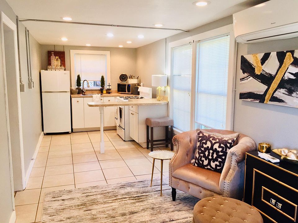 1st image of 600 N 14th Ave