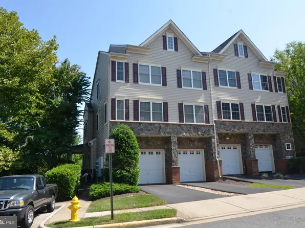 16815 Nuttal Oak Pl, Woodbridge, VA 22191