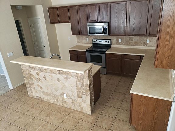 3rd image of 5858 E Harmony Ave