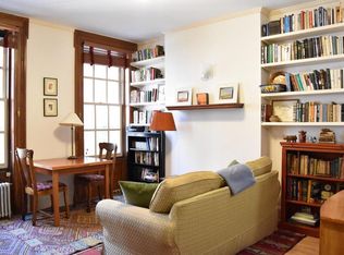 239 W 13th St APT 2R, New York, NY 10011