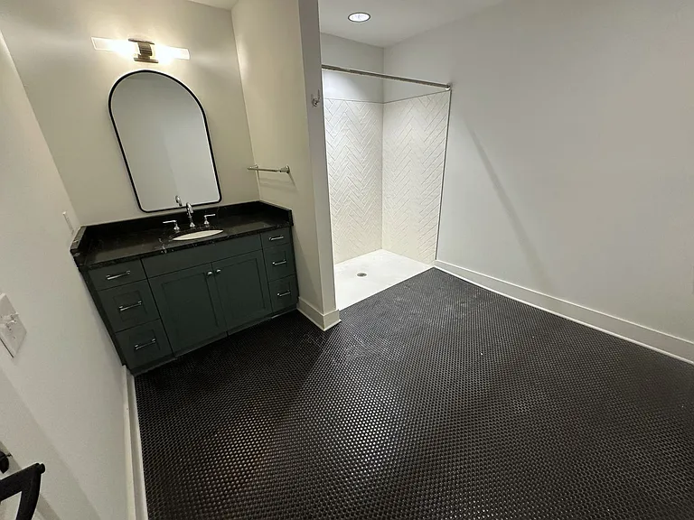 582 Mulberry St — Photo 6