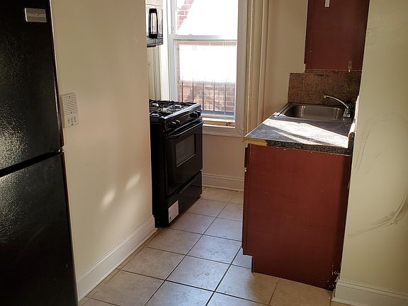 2nd image of 31 Kensington Ave #21E