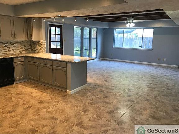 3rd image of 16422 Quail Briar Dr