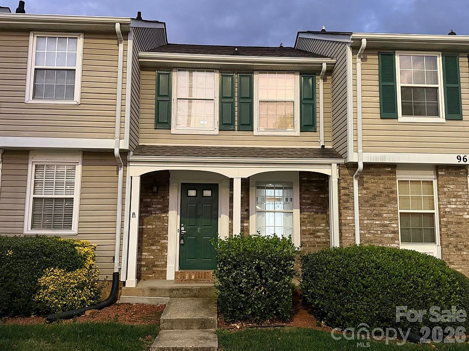 1st image of 9606 Vinca Cir APT E