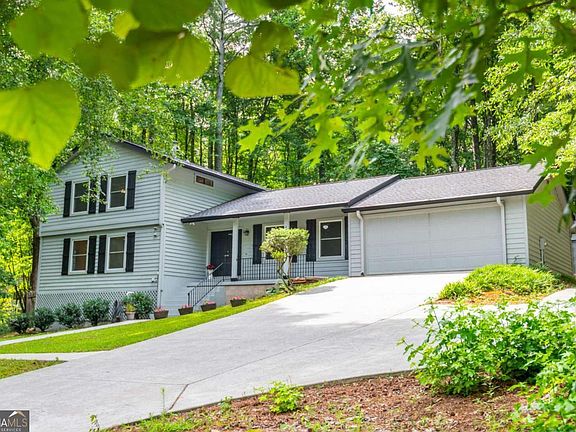 2nd image of 180 Wills Ln