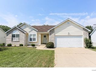 5717 Pebble Acres Dr, High Ridge, MO 63049