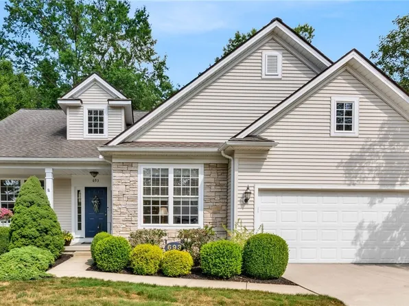 693 Coronado Cir, Avon Lake, OH 44012