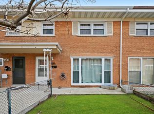 8839 Robin Dr APT E, Des Plaines, IL