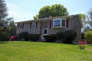 1st image of 12 Woodland Cir