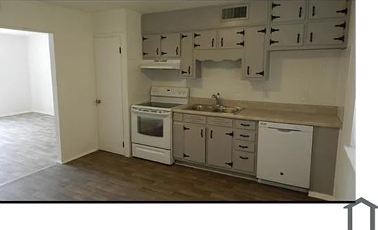 5641 Edith St #2 — Photo 3