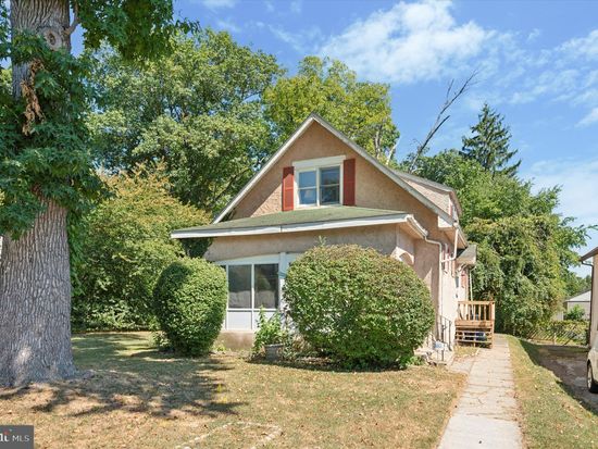 111 Albert Ave, Aldan, PA 19018