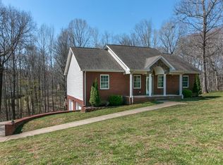 110 Squirrel Dr, Dover, TN 37058