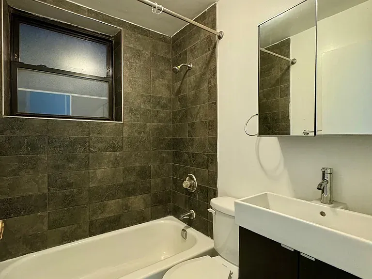 301 E 110th St #4B — Photo 14