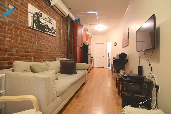 Rented by FirstService Realty (legacy) | media 28