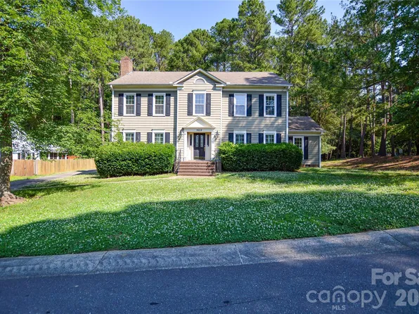 9604 Stanton Green Ct, Charlotte, NC 28277