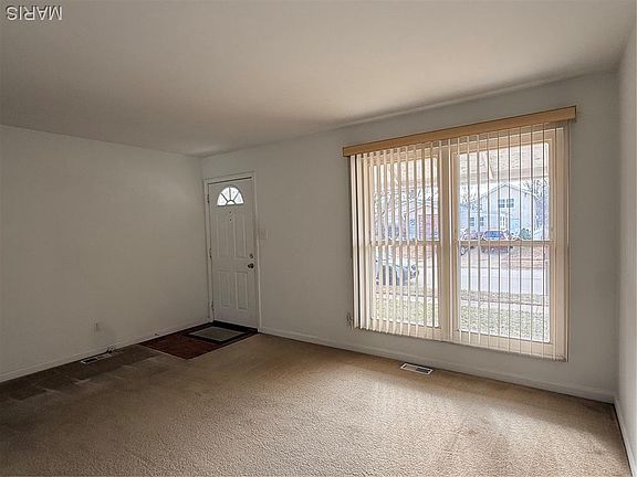 3rd image of 1577 Boardwalk Ave