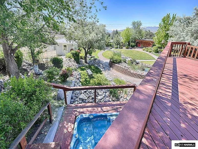1049 Ruby Ln photo 1