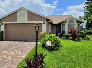 8596 Shawe Way, Boca Raton, FL 33433