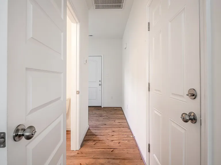 18352 Palisades Ct — Photo 10