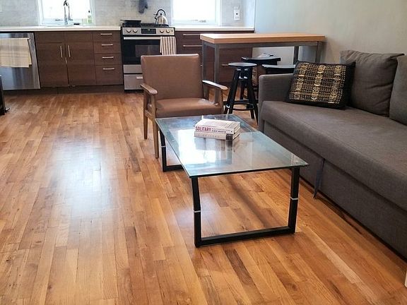 4th image of 335 De Graw St #2