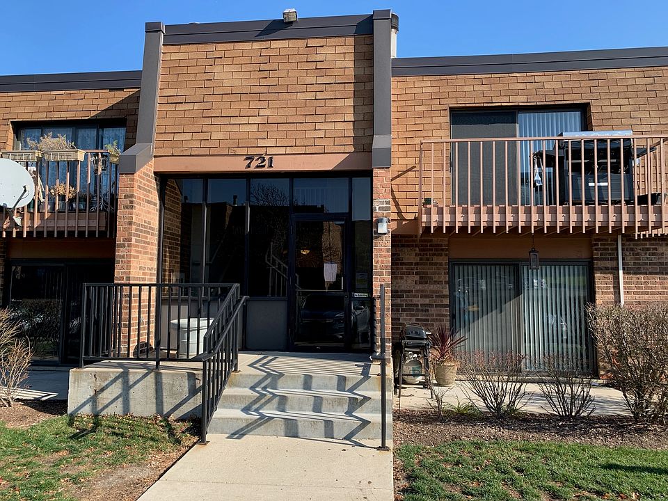 1st image of 721 Tipperary Ct APT 2B