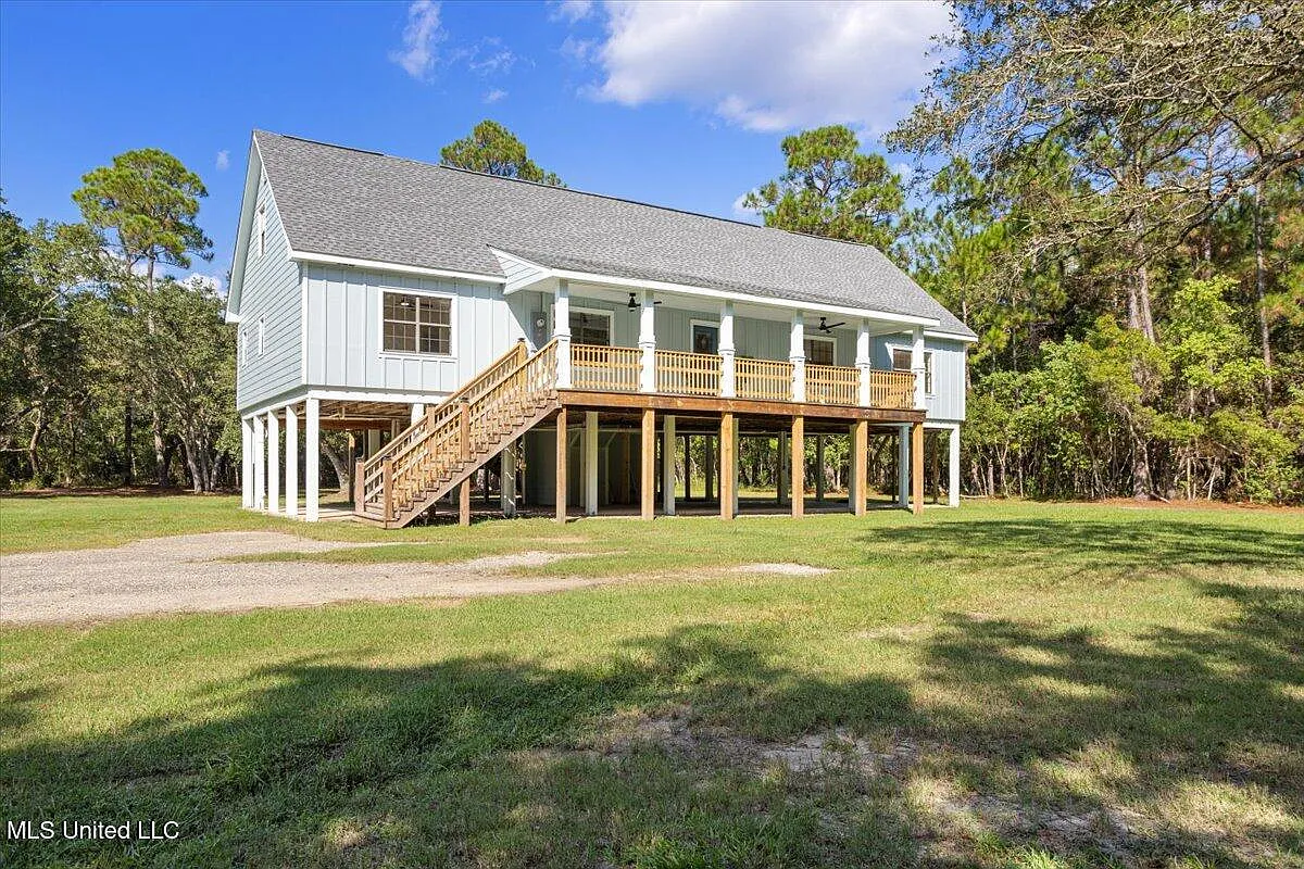 5 bed, 4.0 bath, 2930 sqft, $3,250 — Photo 1