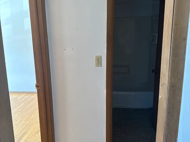 47 Valley Ave #3 — Photo 2