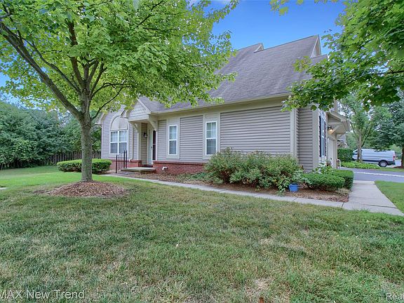 4th image of 38222 Saratoga Cir