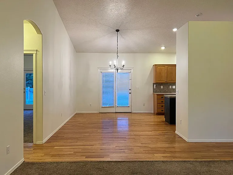 2244 N Hickory Way — Photo 6