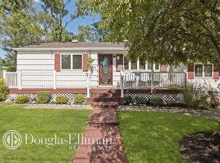 285 Horseblock Rd, Farmingville, NY 11738