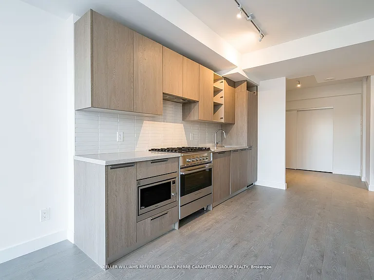 160 Kingsway Cres #509 — Photo 9