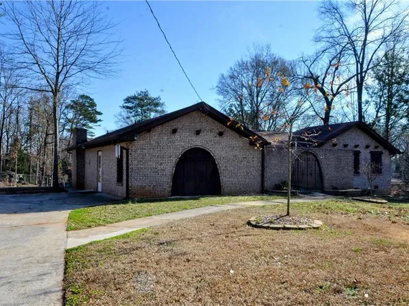 4296 Linda Ln SW, Lilburn, GA 30047