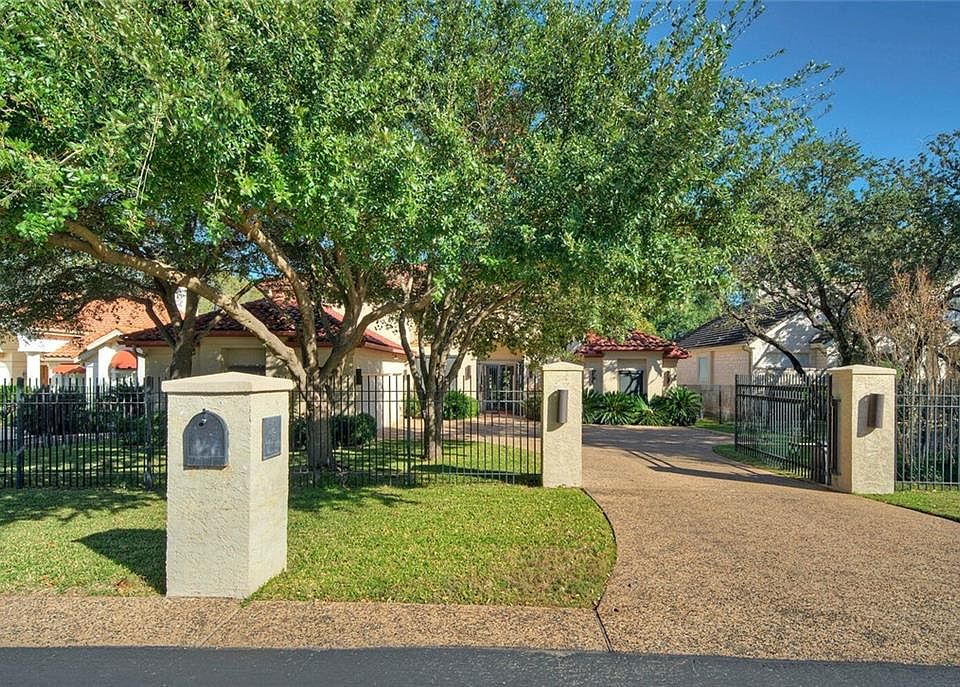 1st image of 12 Tiburon Dr
