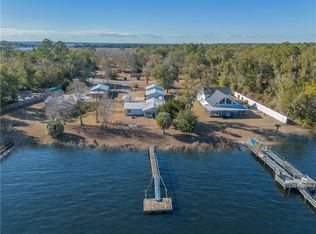 1484 Horseshoe Cove Rd, Waverly, GA 31565